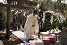 尾瀬入山者の安全を祈願した十二山神祭