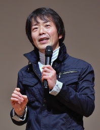 尾瀬の魅力について講演する橋本さん