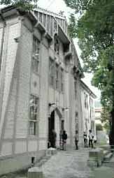 大正時代の雰囲気を伝える群馬大学工学部同窓記念会館