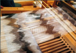 「経絣ずらし」の制作工程