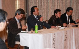 意見交換するパネリスト