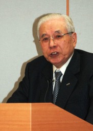 「富岡製糸場を造った先人の夢を、再び現代に」と熱く語る坪井さん