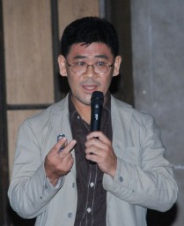 講演する佐滝さん