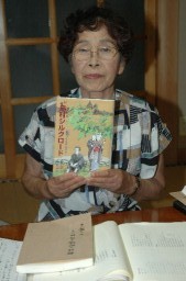 桑くれを行う子供たち