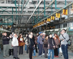 観光面で期待される産業遺産=2007年1月、旧官営富岡製糸場