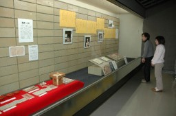 養蚕資料が充実した2階展示室