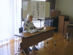 境島村の歴史語る 「宮中養蚕日記」 著者の高良さん